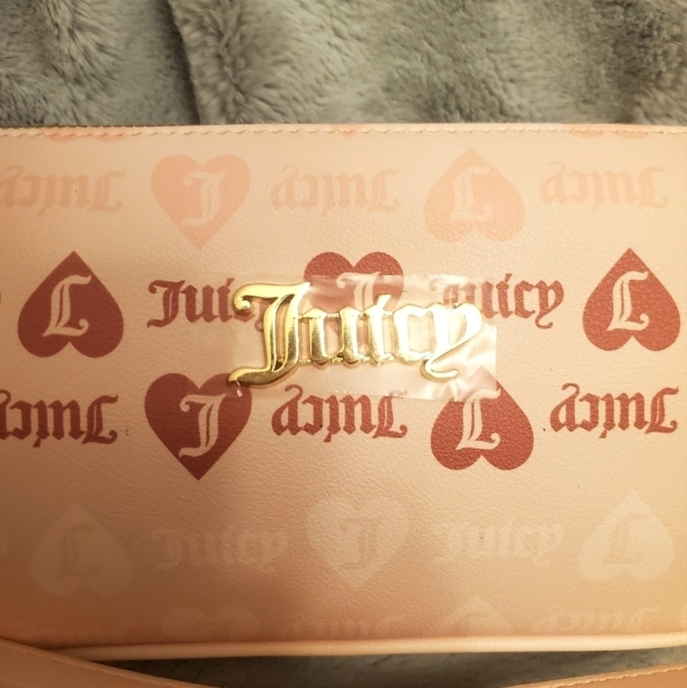 Juicy Couture Small Pink Heart Valentines Day Y2K Style Shoulder Bag NWT - Picture 9 of 10